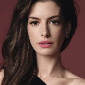 แอนน์ แฮททาเวย์ (Anne Jacqueline Hathaway)